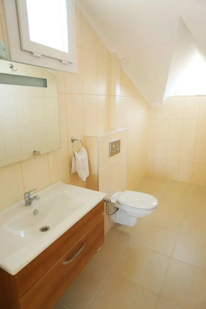 Four Seasons (Sarma Cad. No:3-4-5-6)