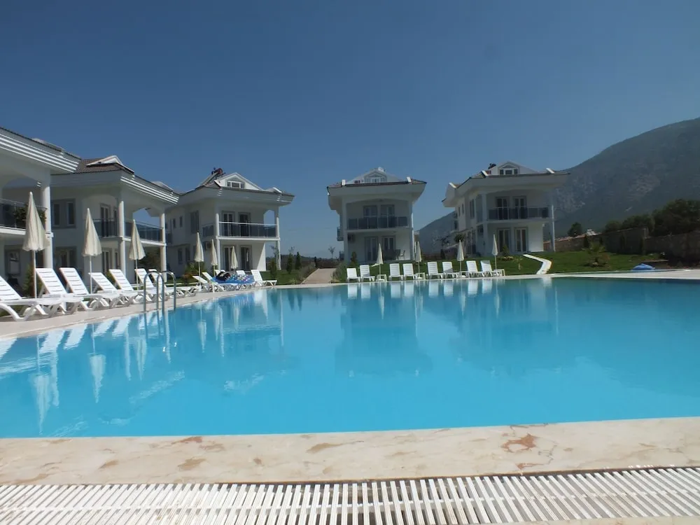 Diamond Collection Complex (Ovacik Mah. Erbaslar Cad. No:6)