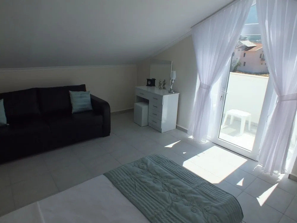 Diamond Collection Complex (Ovacik Mah. Erbaslar Cad. No:6)