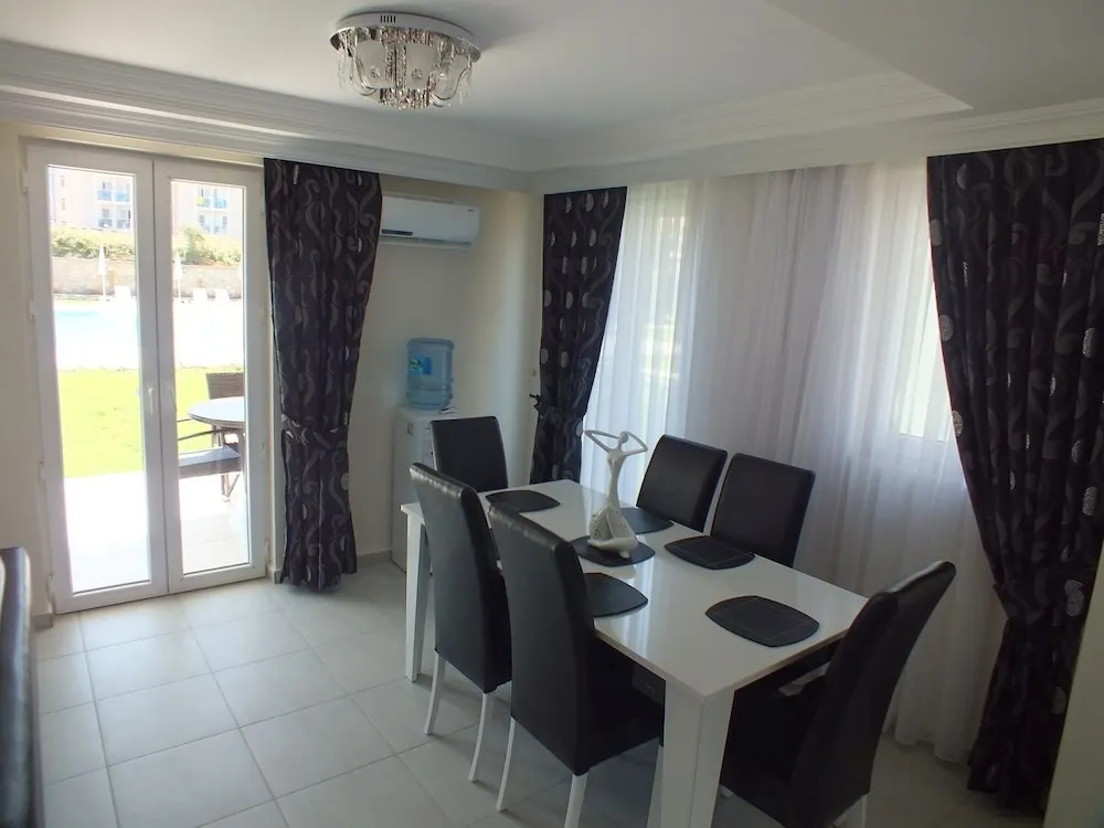 Orka Park Apartment