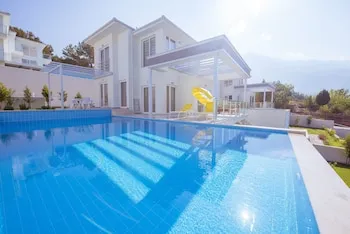 Orka Özel Villaları