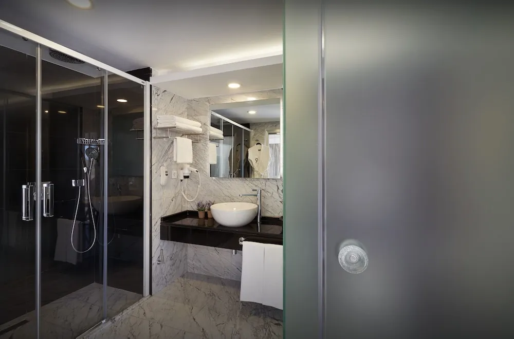 King Suite
