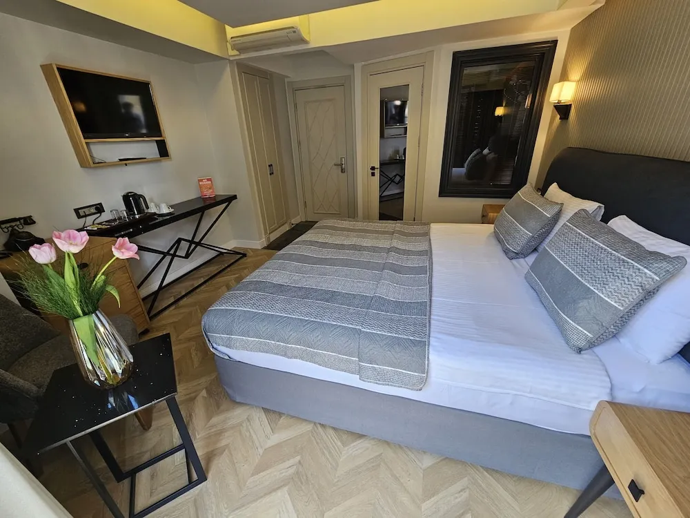 Standard Tek Büyük veya İki Ayrı Yataklı Oda