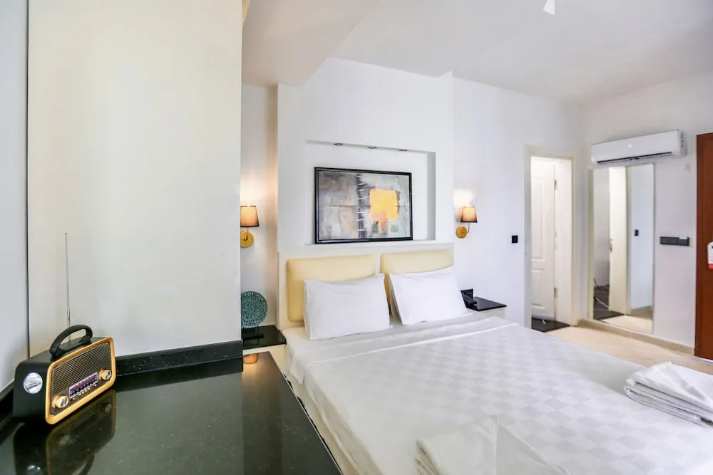 Tropical Deluxe Garden View Room