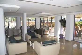 Rosella Hotels