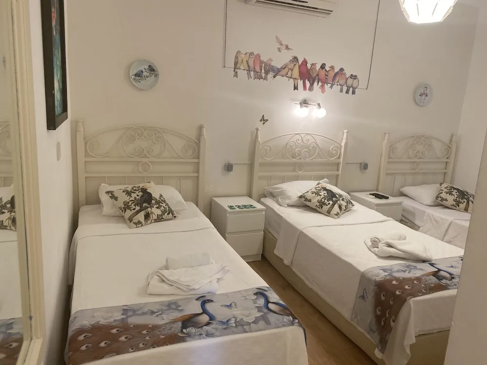 Comfort Üç Kişilik Oda, 3 Tek Kişilik Yatak