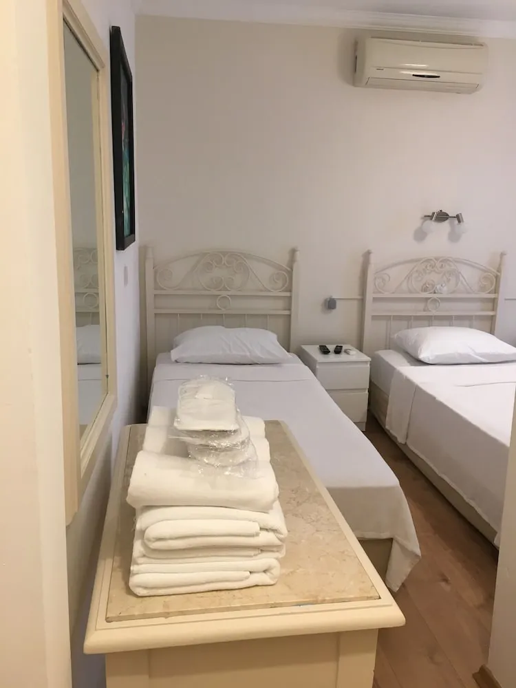 Comfort Üç Kişilik Oda, 3 Tek Kişilik Yatak