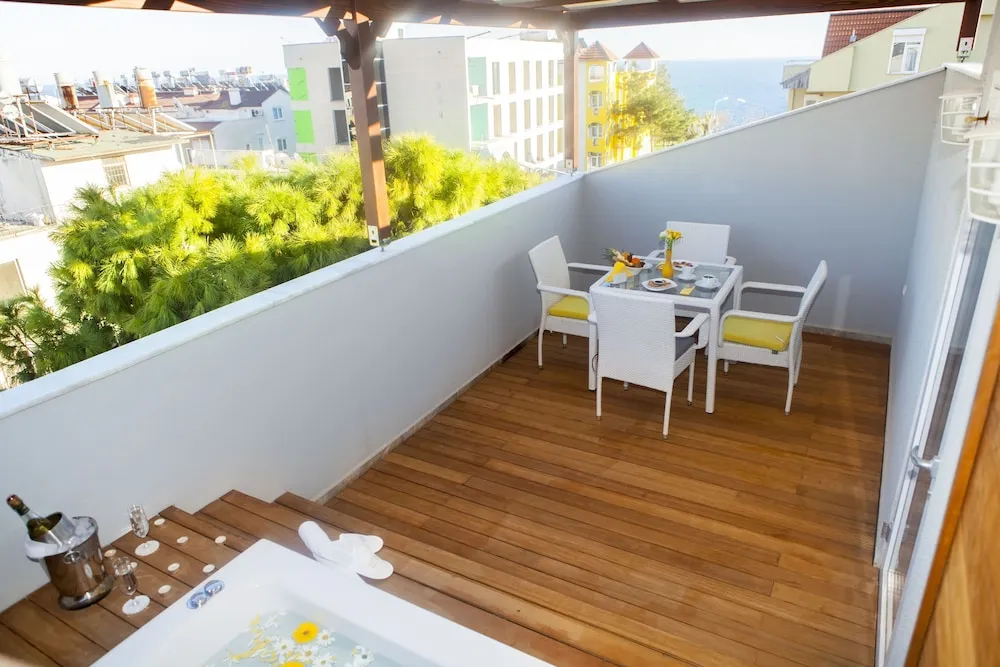 Honeymoon Süit, 1 Yatak Odası, Sıcak Su Küveti, Köşe