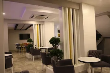 Letstay Hotel - Yetişkin Oteli