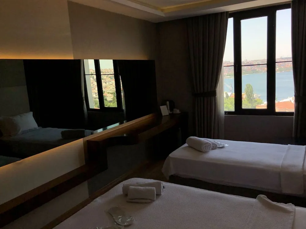 Deluxe Üç Kişilik Oda, Deniz Manzaralı