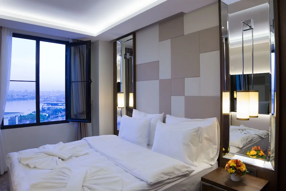 Deluxe Tek Büyük veya İki Ayrı Yataklı Oda, Deniz Manzaralı