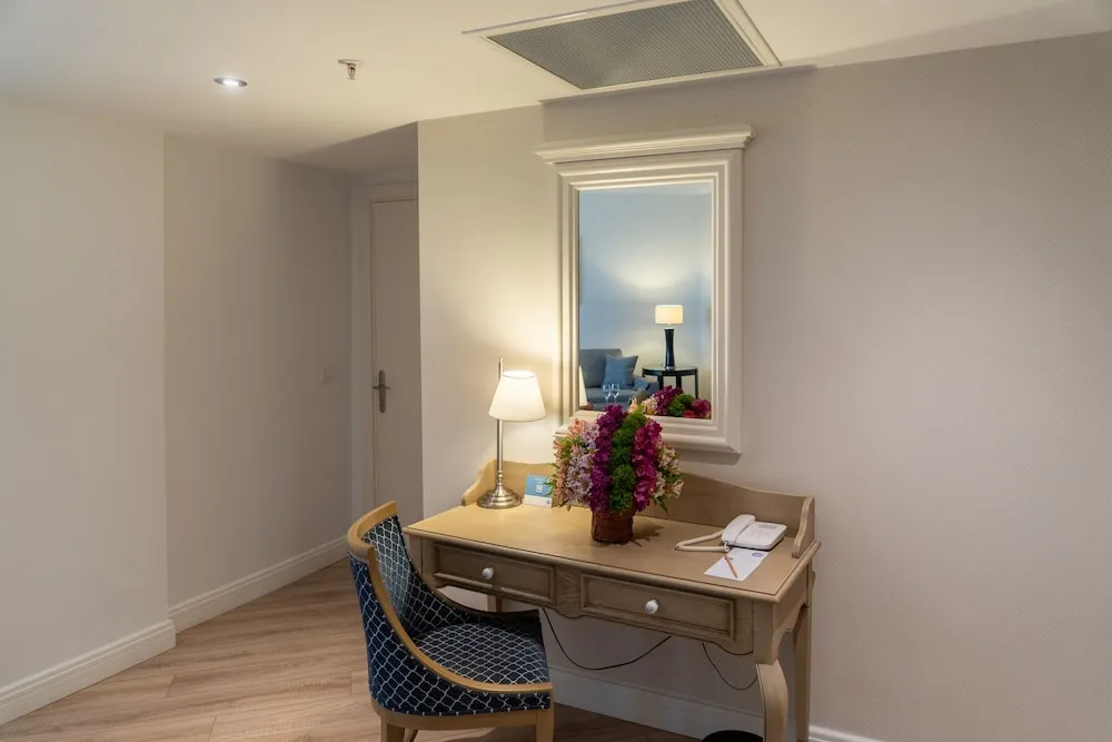 Junior Suite (3 Adult + 1 Child)