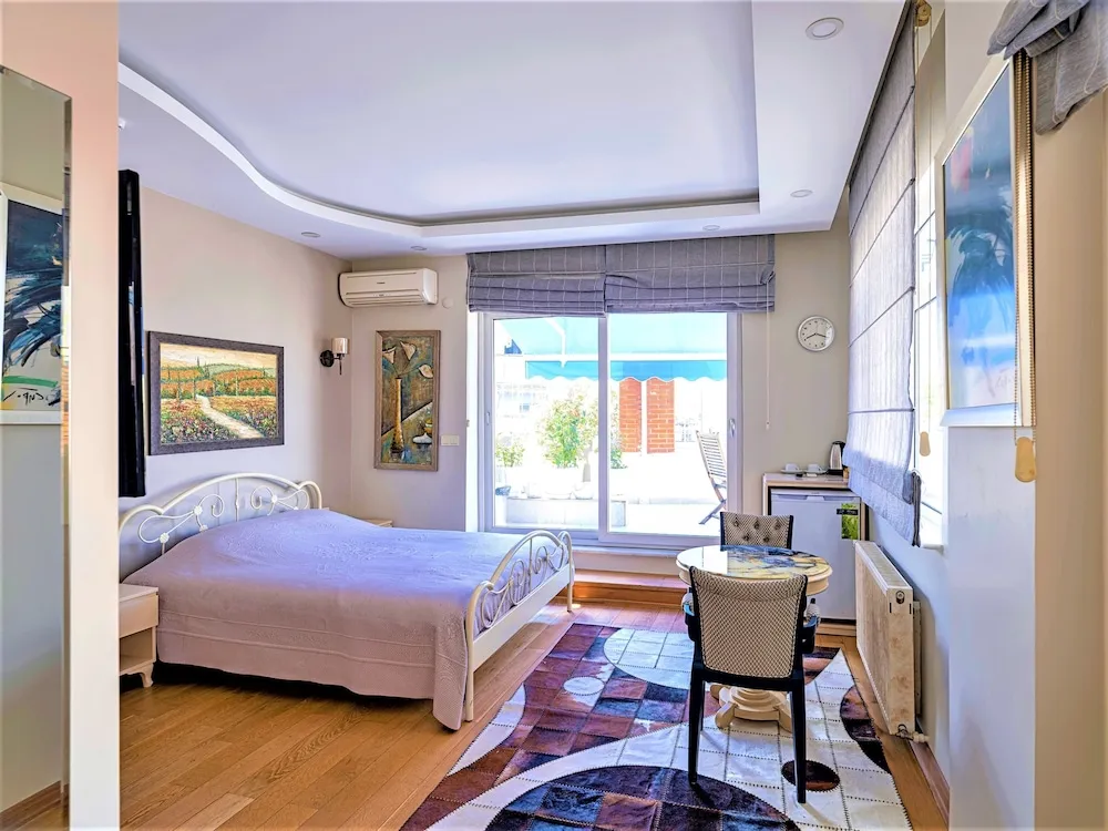 Deluxe Balcony Room