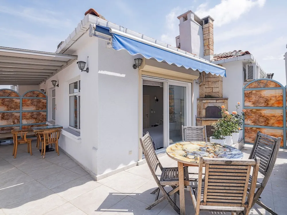 Deluxe Balcony Room