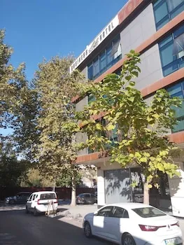 Business Life Hotel Güneşli