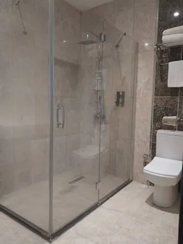 Business Life Hotel Güneşli
