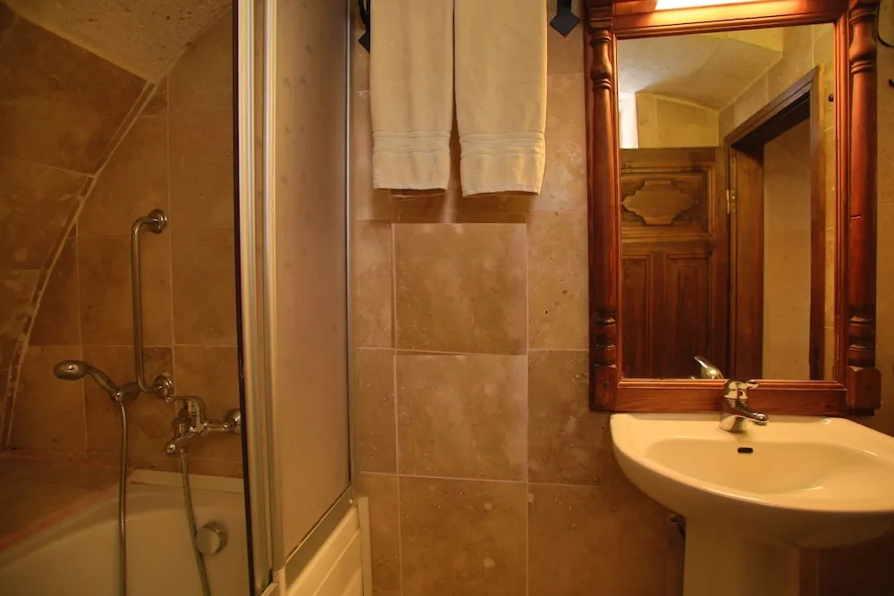 Classic Tek Büyük Yataklı Oda