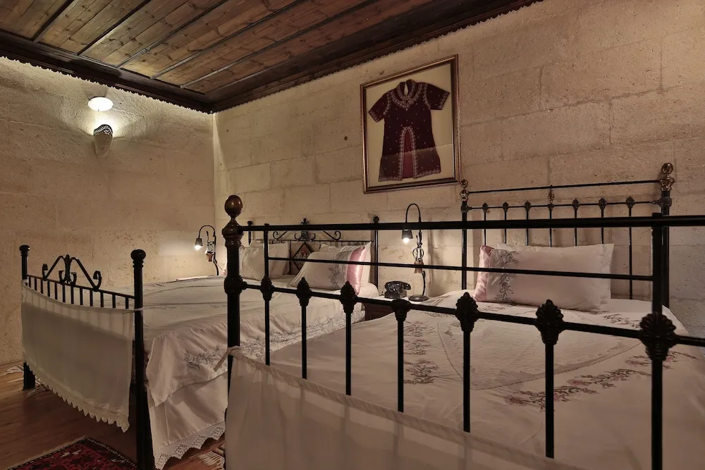 Deluxe Üç Kişilik Oda