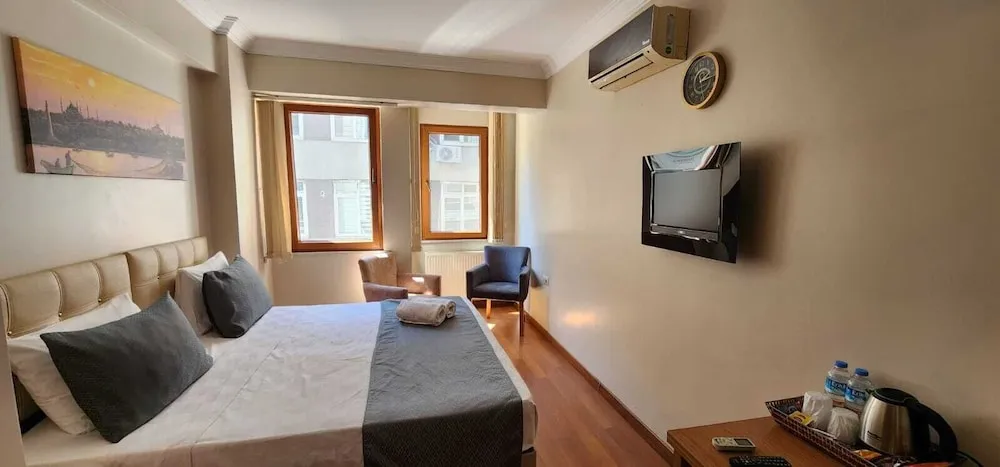 Standard Tek Büyük veya İki Ayrı Yataklı Oda