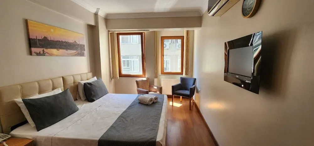 Standard Tek Büyük veya İki Ayrı Yataklı Oda