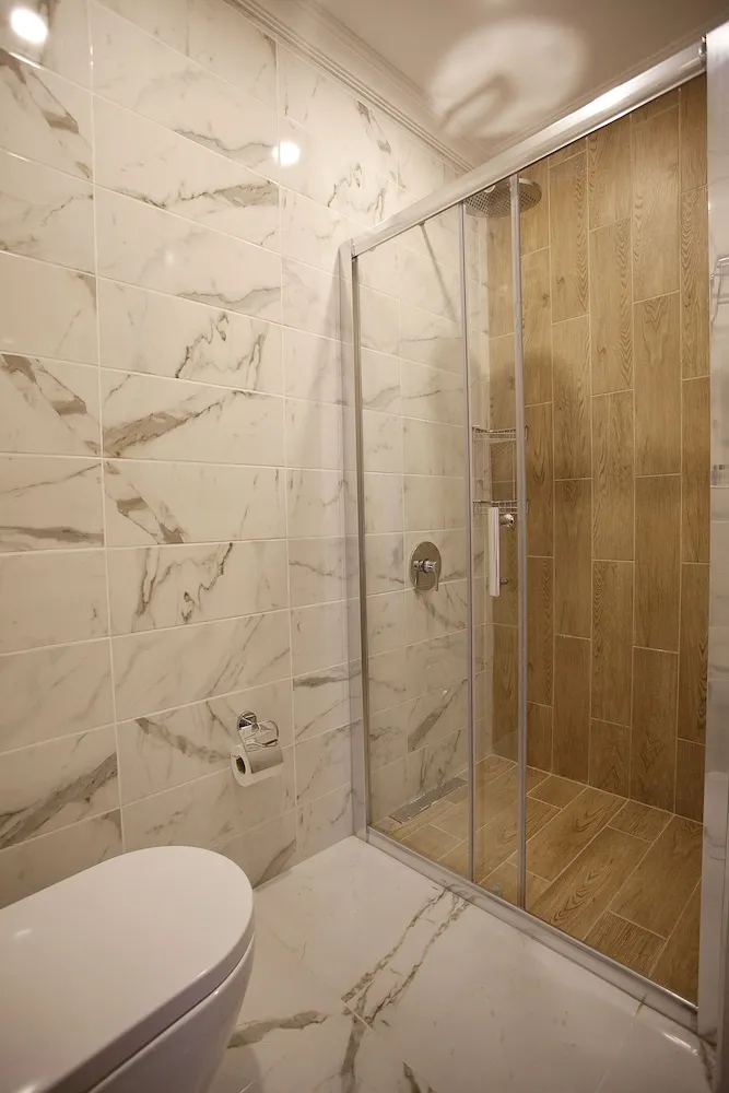 Deluxe Tek Büyük veya İki Ayrı Yataklı Oda, Balkon