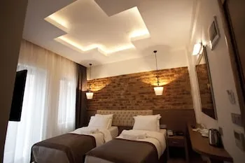 Pera Line Hotel