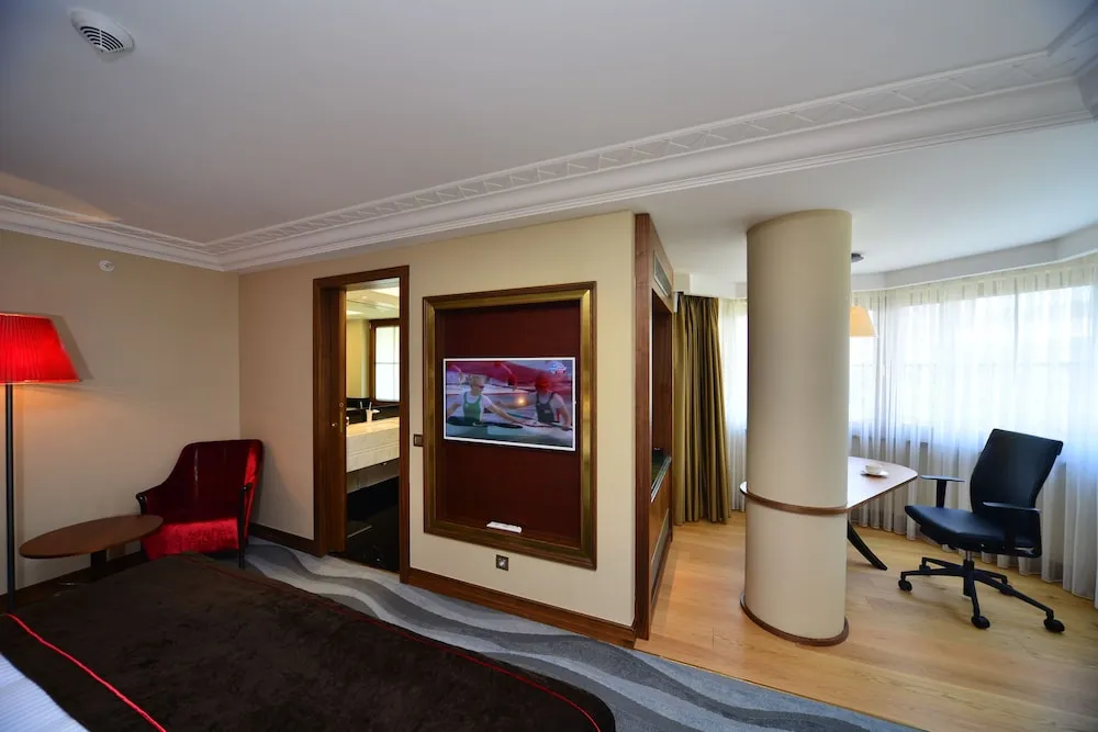 Executive Deluxe King Room