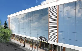 Sapko Airport Hotel