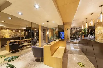 Ayramin Deluxe Hotel