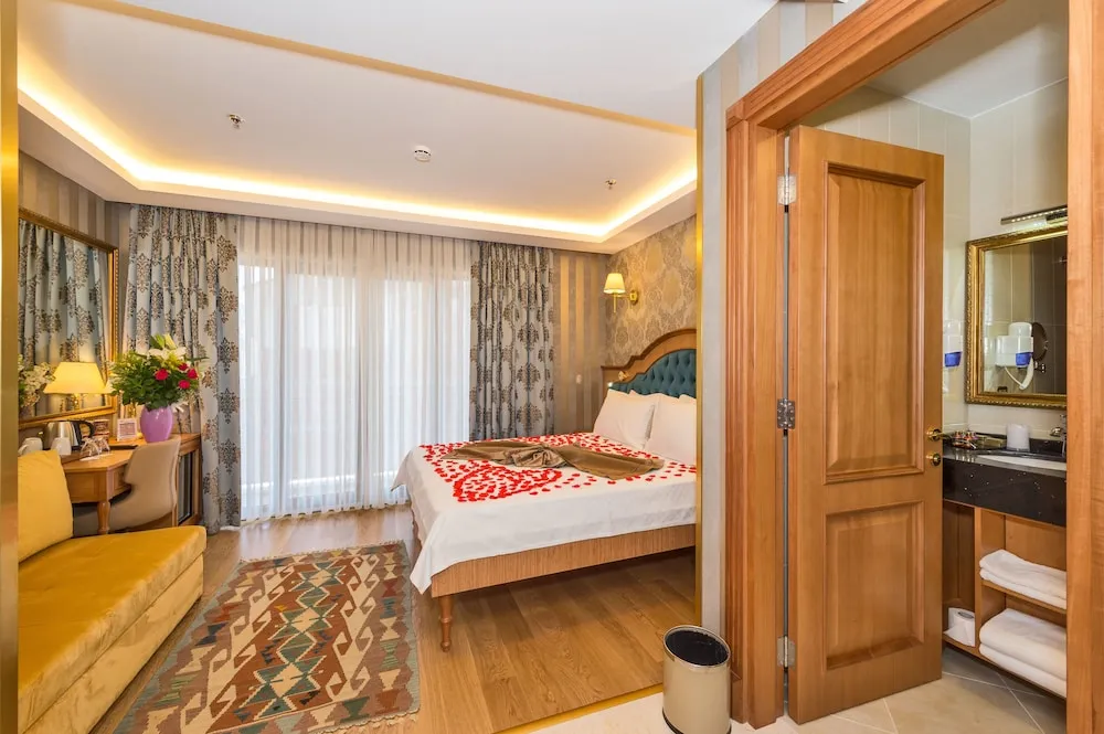 Standard Tek Büyük veya İki Ayrı Yataklı Oda