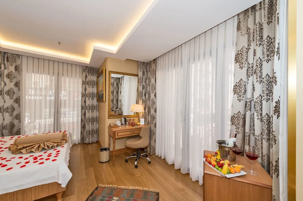 Standard Tek Büyük veya İki Ayrı Yataklı Oda