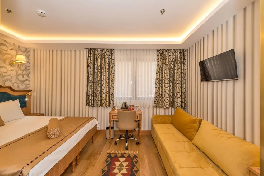 Standard Tek Büyük veya İki Ayrı Yataklı Oda