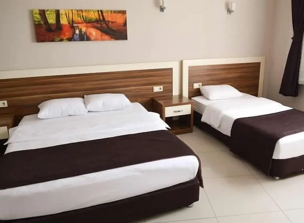 Comfort Tek Büyük veya İki Ayrı Yataklı Oda