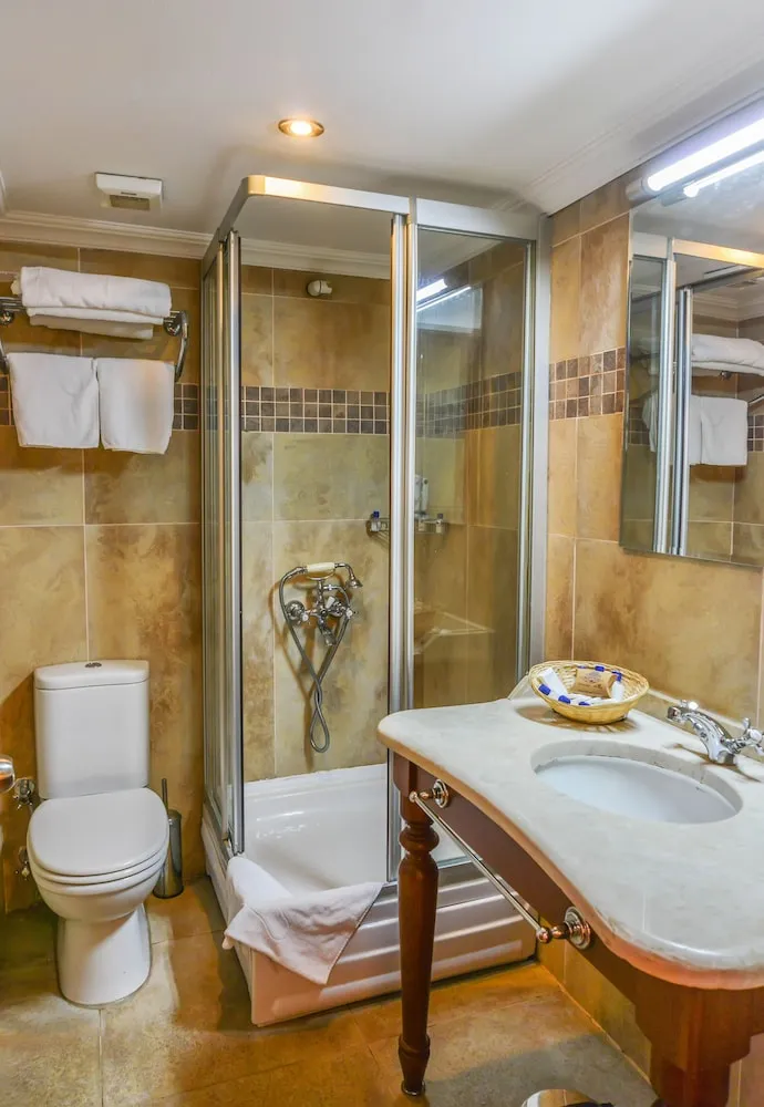 Deluxe Tek Büyük veya İki Ayrı Yataklı Oda, 1 Yatak Odası, Sigara İçilmez, Şehir Manzaralı