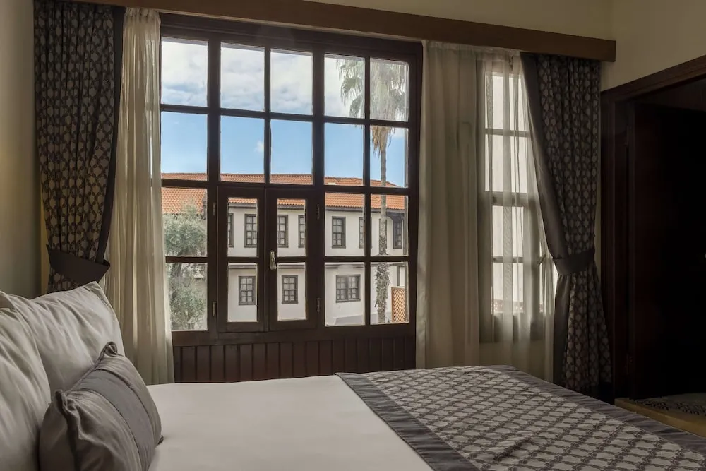 Deluxe Tek Büyük veya İki Ayrı Yataklı Oda, 1 Yatak Odası, Sigara İçilmez, Şehir Manzaralı
