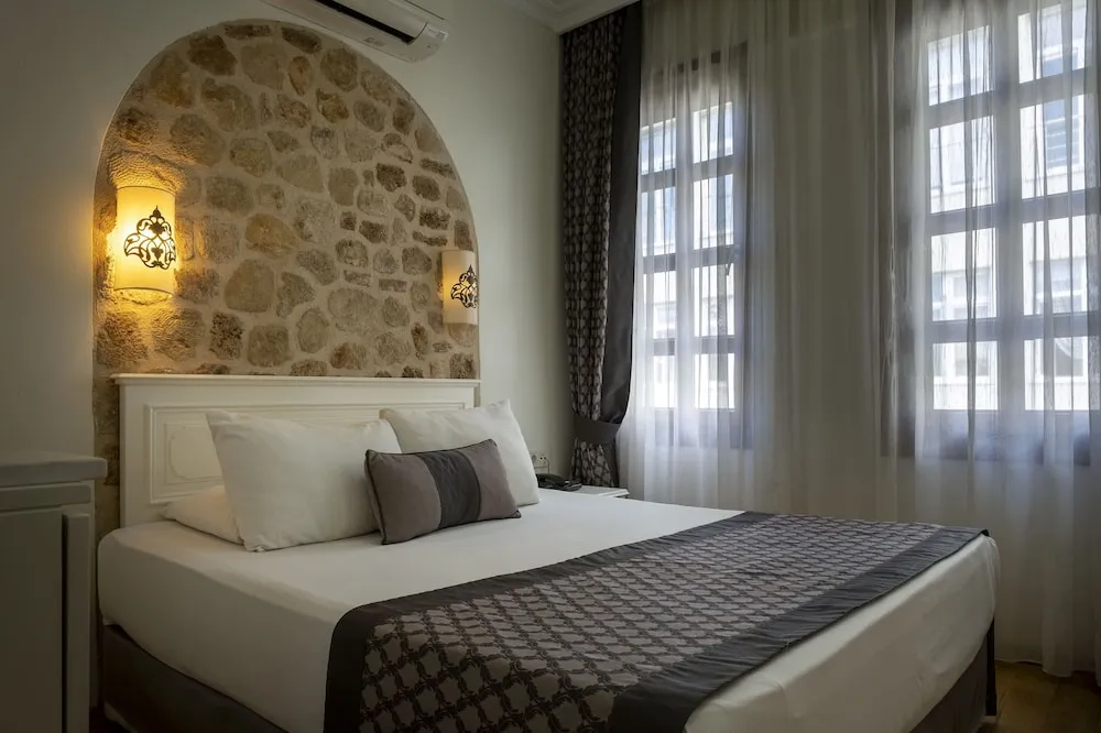 Standard Oda, Sigara İçilmez, Şehir Manzaralı