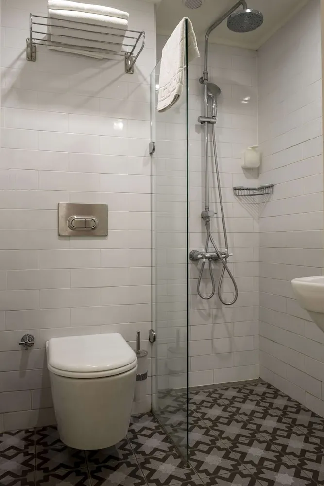 Standard Oda, Sigara İçilmez, Şehir Manzaralı