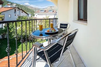 Dedeminn Garden Hotel