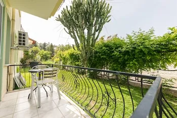Dedeminn Garden Hotel