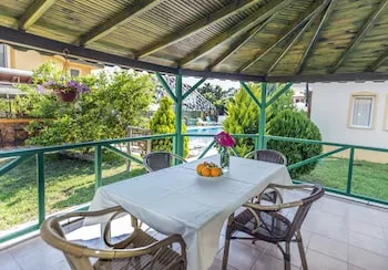 Dedeminn Garden Hotel