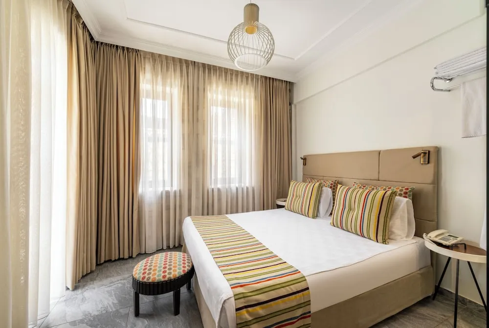 Fiore Anex Deluxe Room