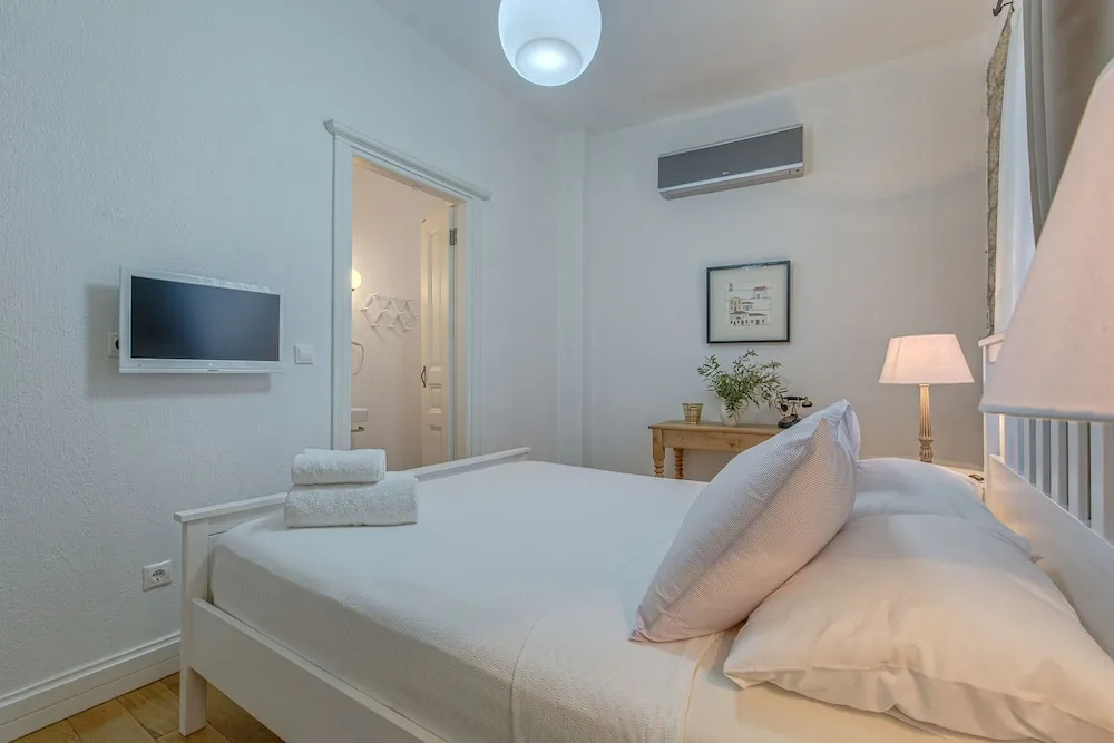 Tek Büyük Yataklı Oda, Avlu Manzaralı