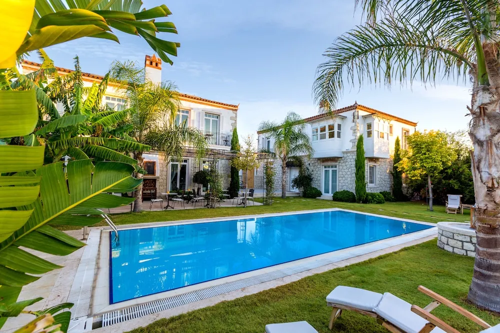 Tek Büyük Yataklı Oda, Bahçe Manzaralı