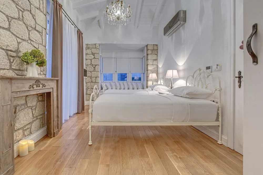 Superior Tek Büyük veya İki Ayrı Yataklı Oda