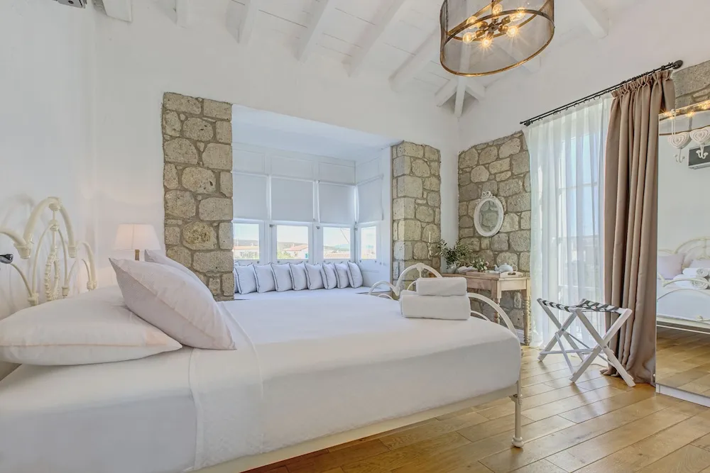 Superior Tek Büyük veya İki Ayrı Yataklı Oda