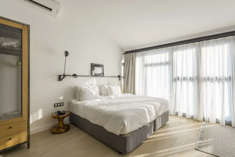 Loft Suite with Kitchen and Terrace