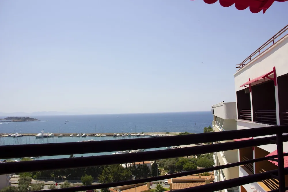 Standard Oda, Deniz Manzaralı