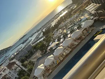 Suhan Seaport Hotel
