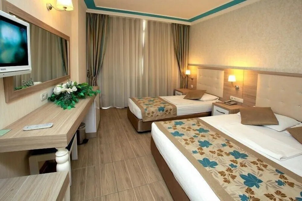 Standard Üç Kişilik Oda, 1 Yatak Odası, Balkon, Deniz Manzaralı