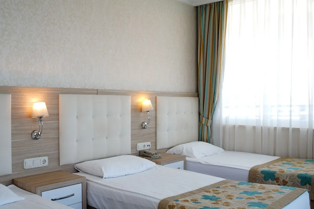 Standard Üç Kişilik Oda, 1 Yatak Odası, Balkon, Deniz Manzaralı